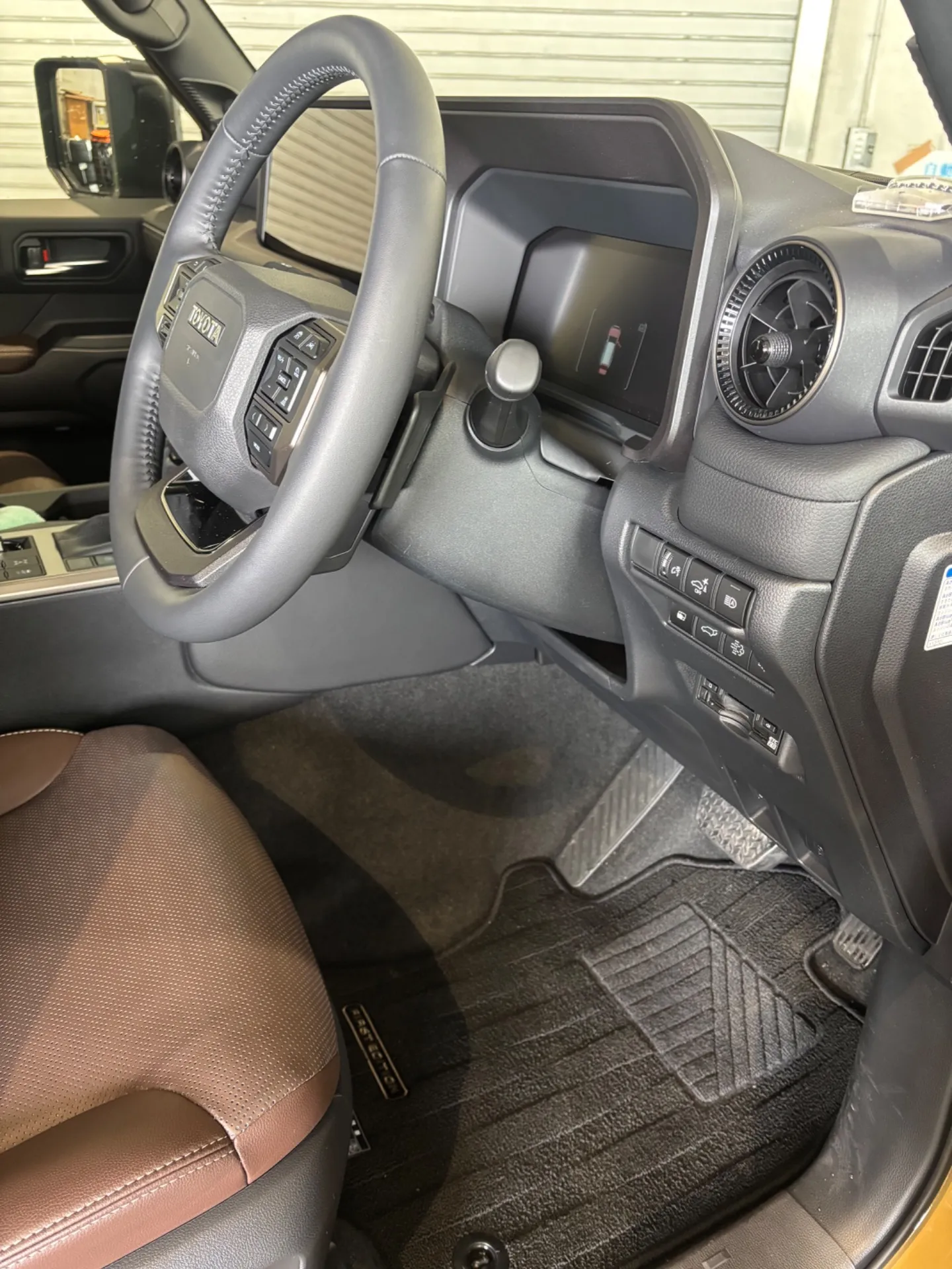 ランクル250丸目ヘッドライプ交換❗️