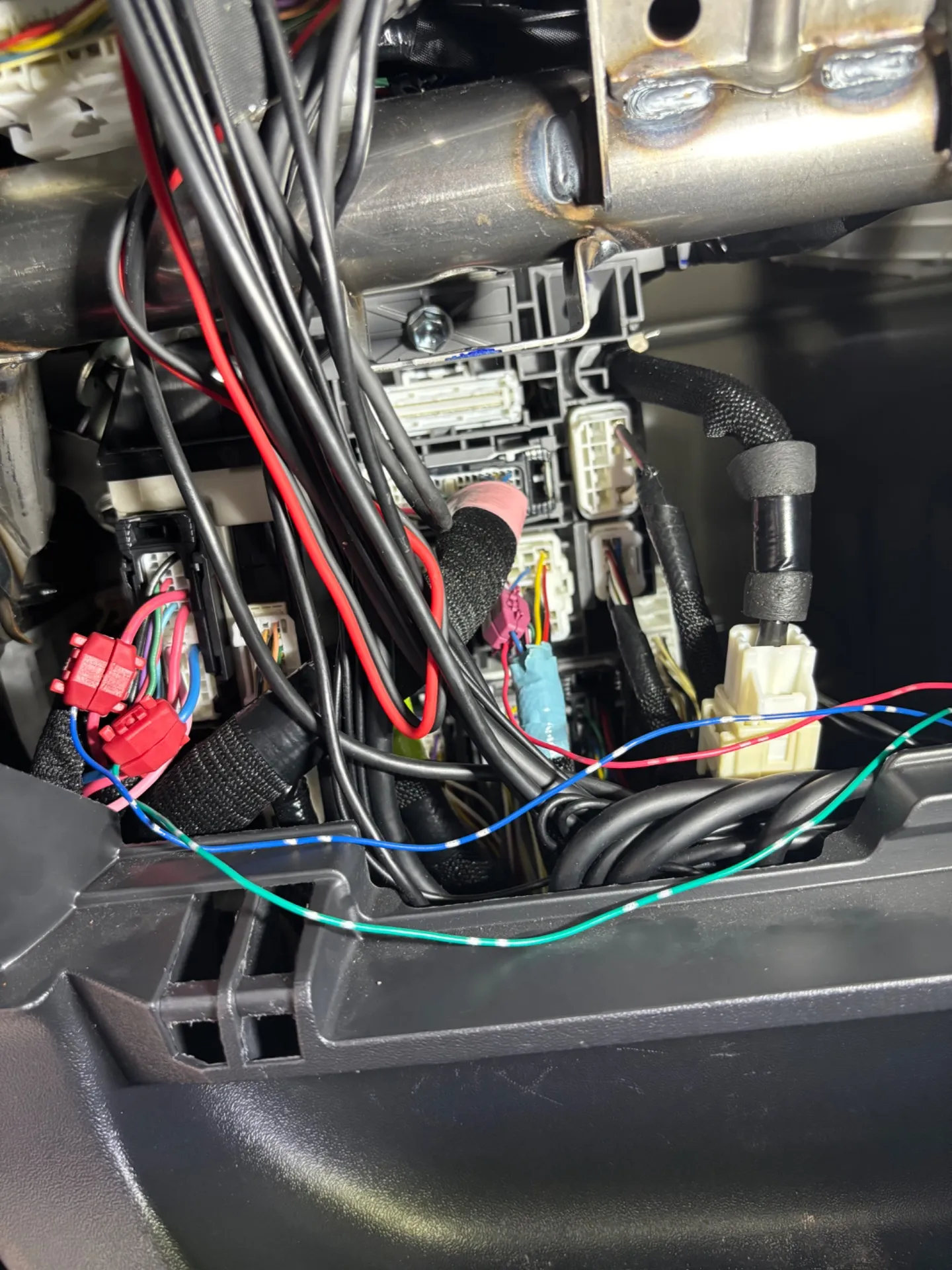 車検＆ハイエースカスタム❗️