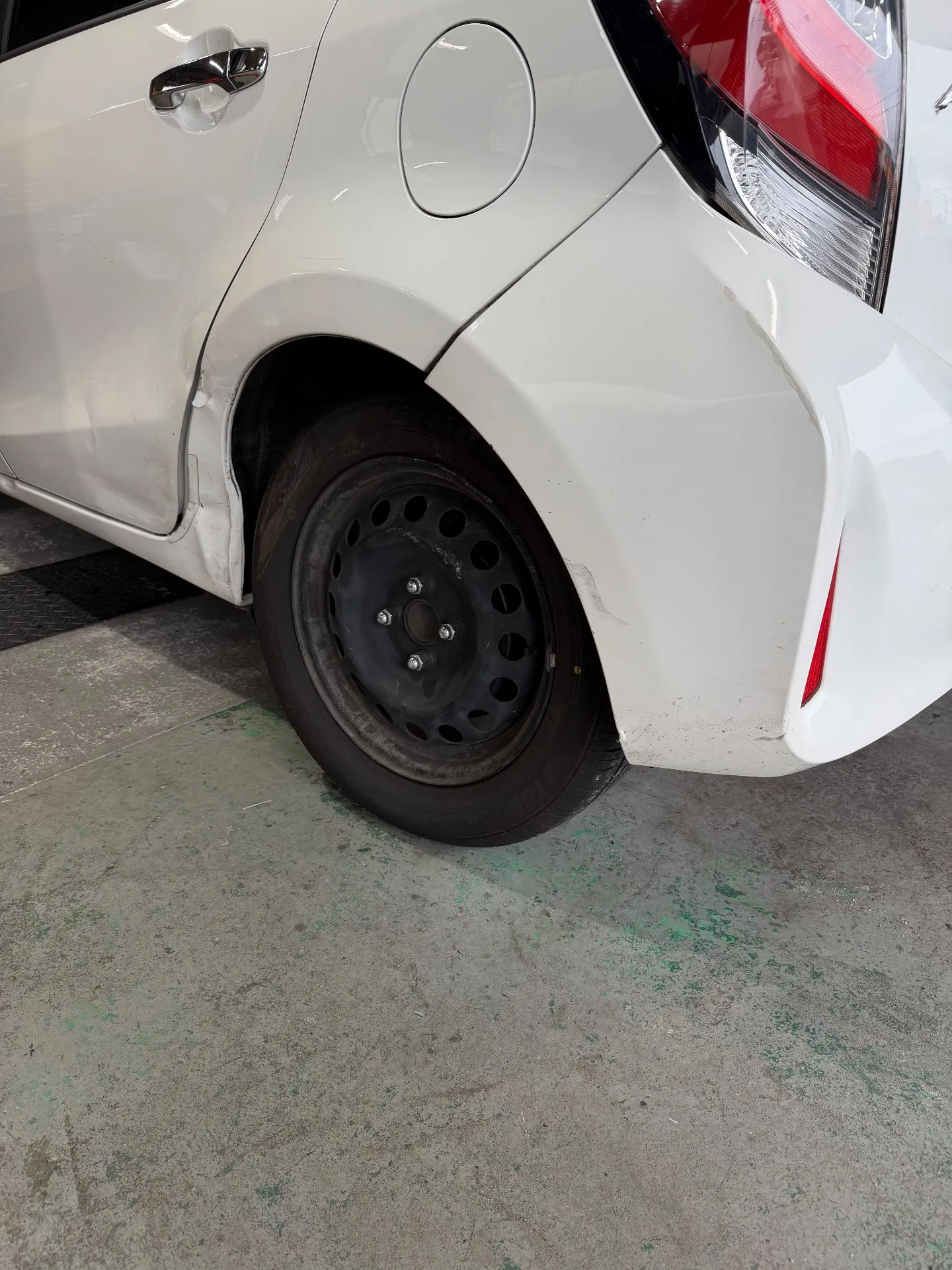 アクア事故、足廻り修理❗️