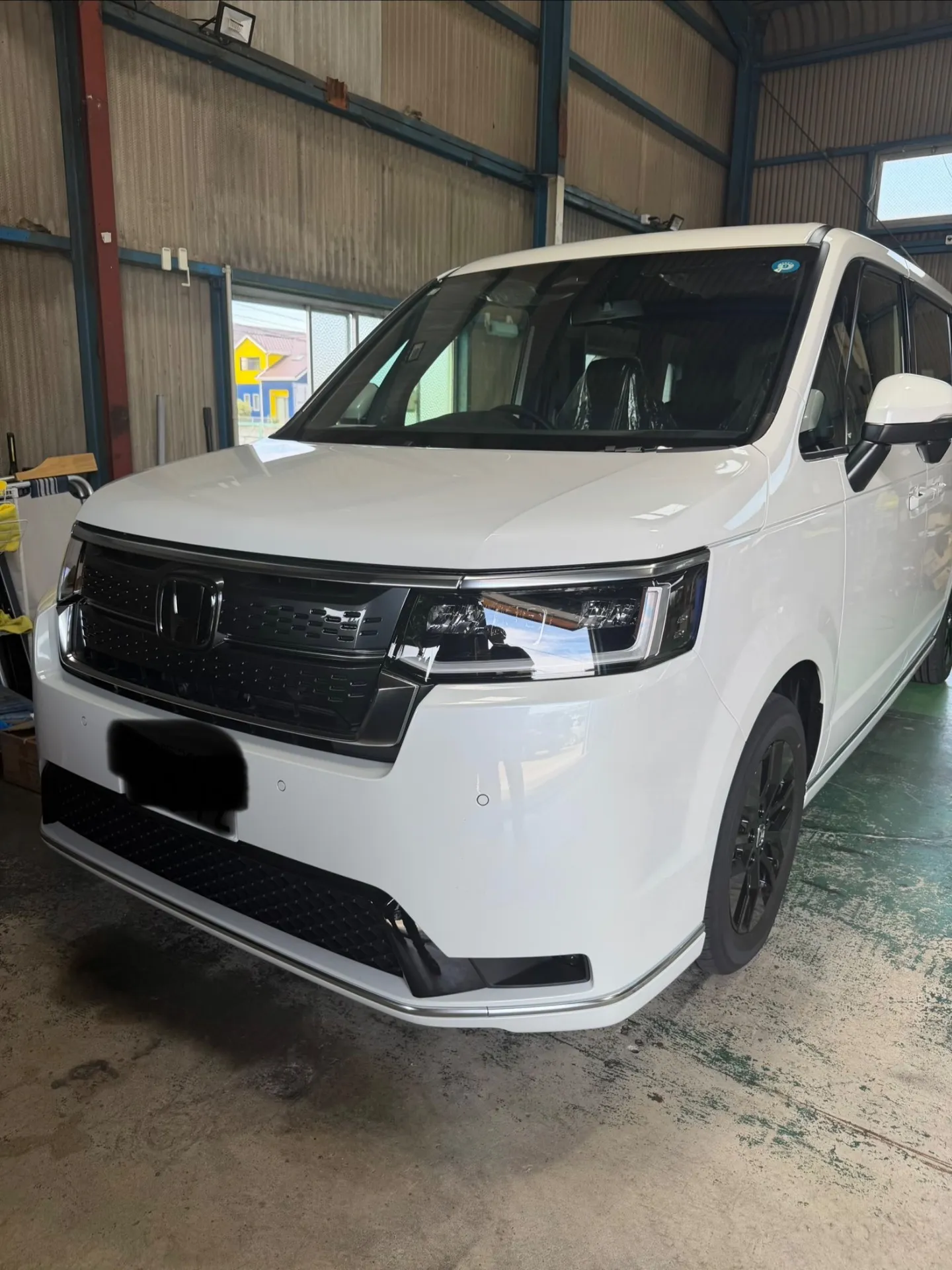新車ステップワゴンナビ取付